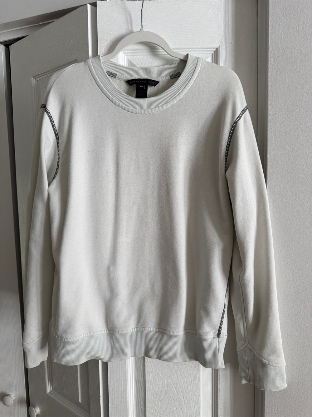 Mars by mars Jacob’s women blue light Crewneck with Contrast Stitching size l